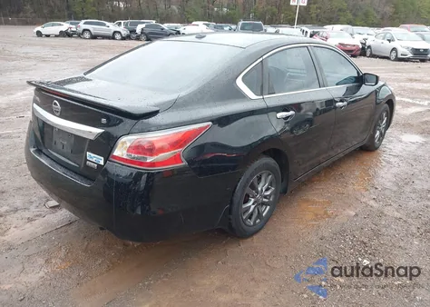 2015 Nissan Altima 2.5 S z USA, uszkodzony, nr VIN 1N4AL3AP1FC571440
